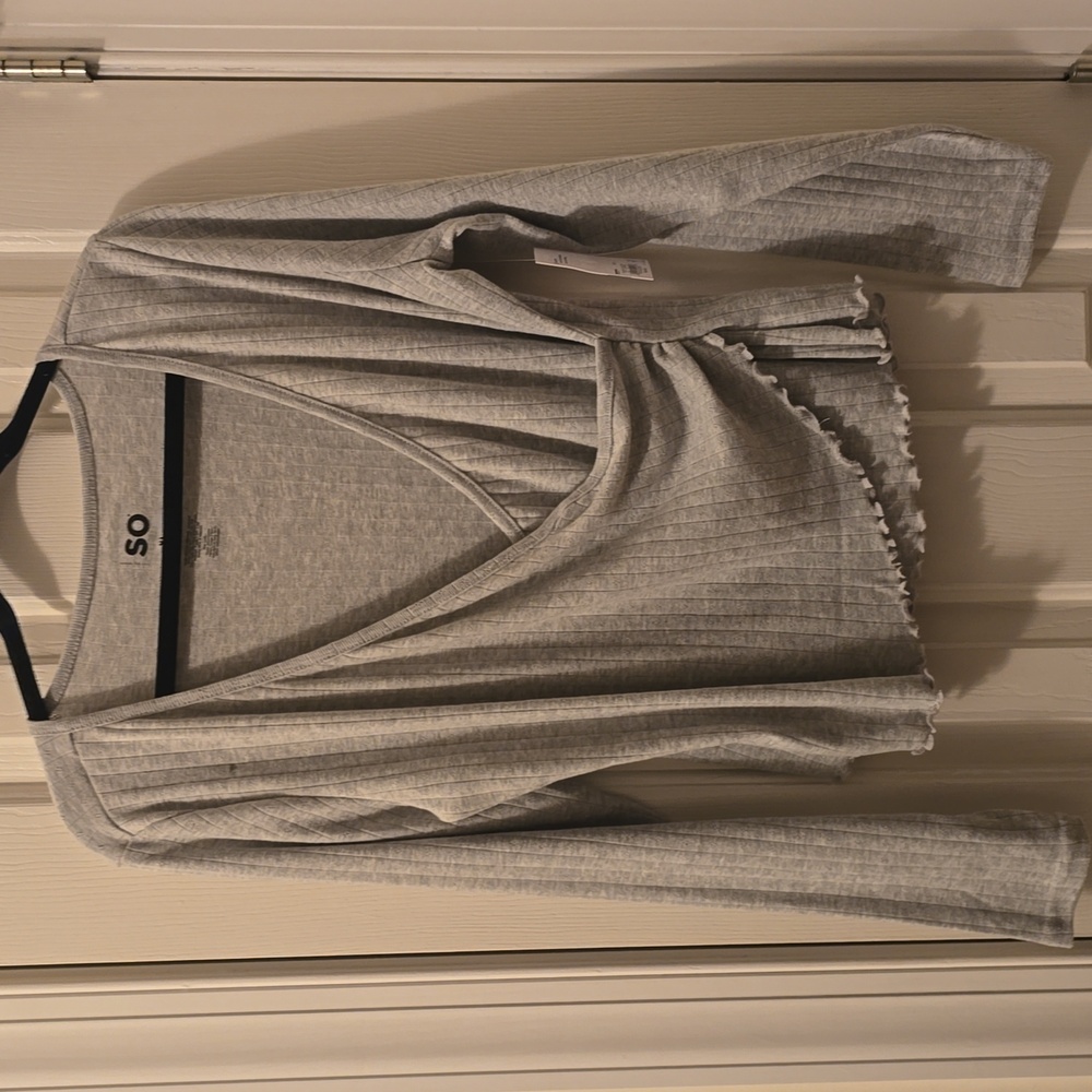 SO BRAND WOMENS JUNIOR SIZE LONG SLEEVES HEATHER GRAY WRAP TOP SIZE XL